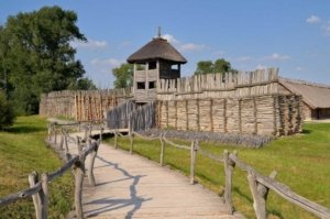 Wycieczka szkolna Biskupin, Muzeum Archeologiczne